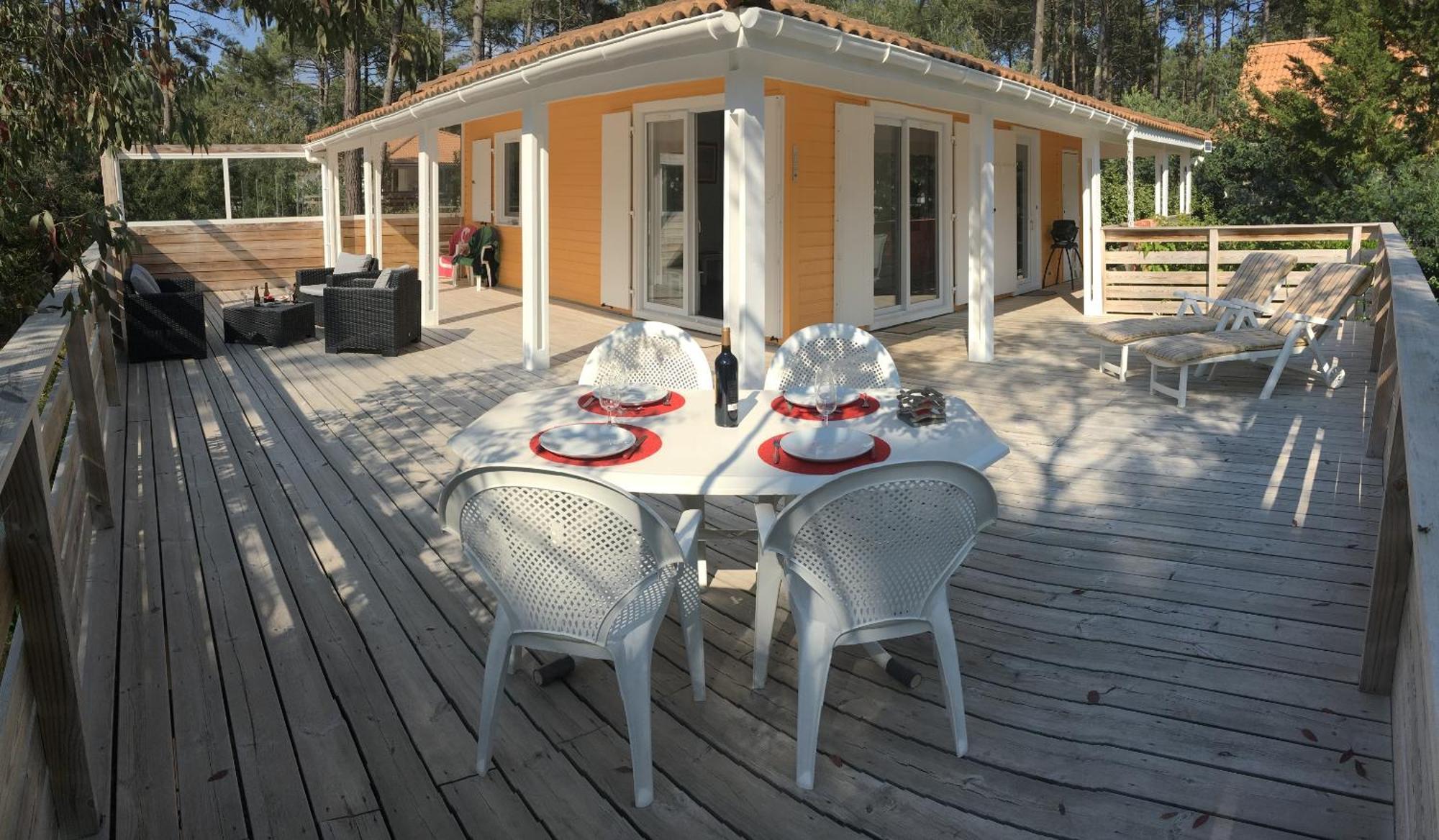 Chalet Orange Naturiste La Jenny Le Porge Exteriör bild